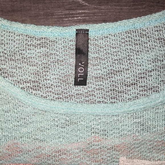 VOLL Top - Picture 2 of 3